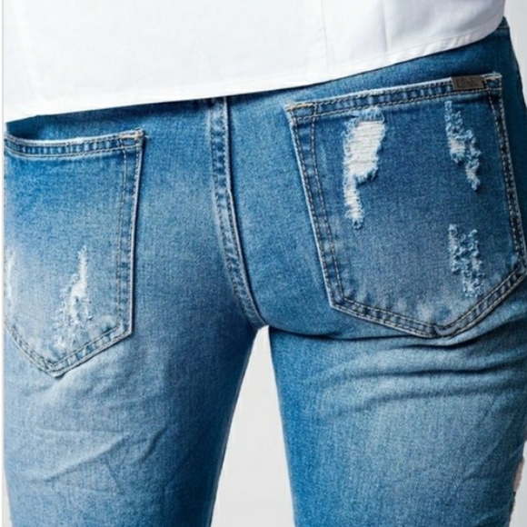 Q2 Boyfriend Embroidered Jean's Best in Bouti… - Picture 6 of 7